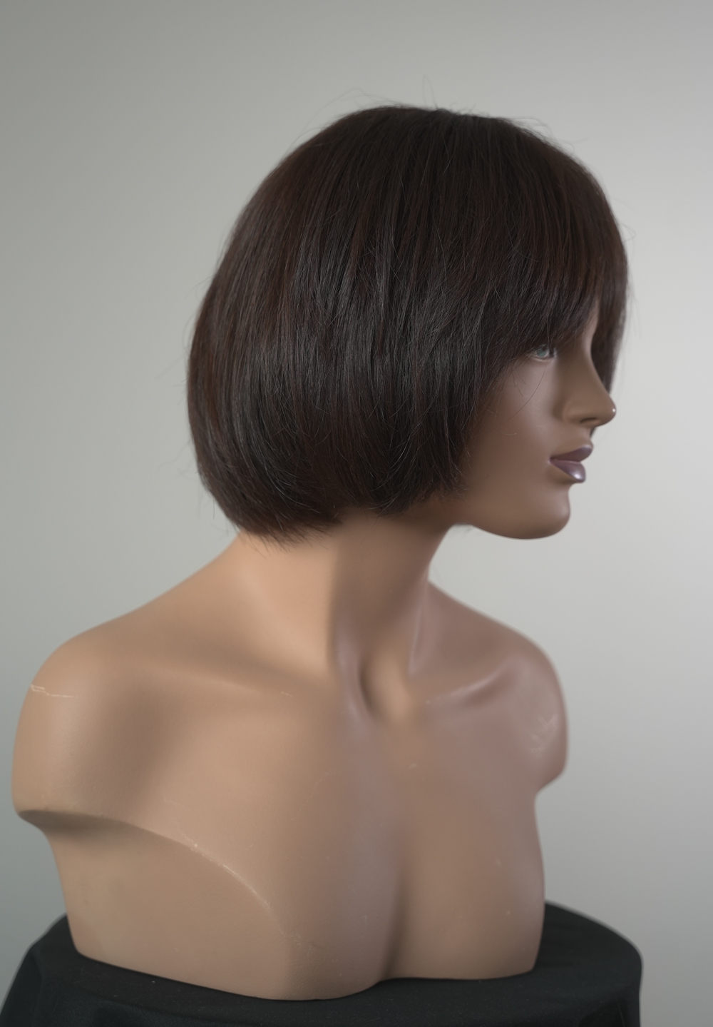 бретон-кестенява-прическа-българия