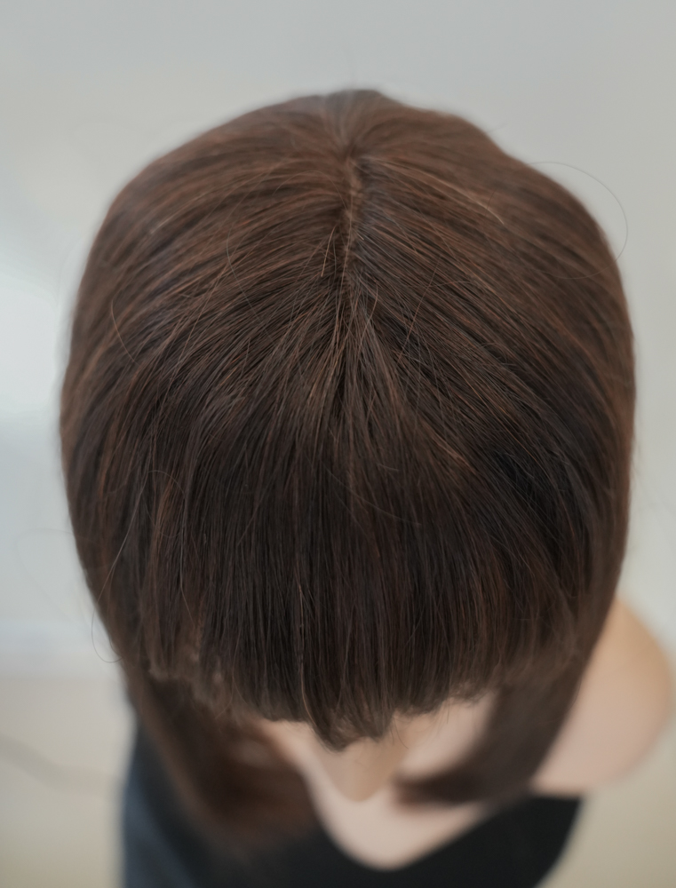 кестенява-средна дължина-красива-коса